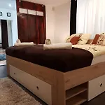 Kazinczy Apartment